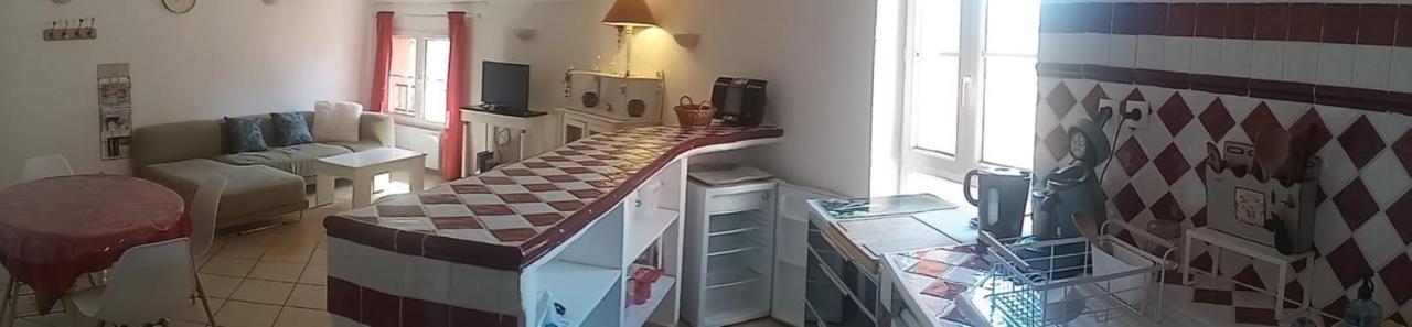 Duplex De Charme Avec Terrasse Au Coeur Du Village Lorgues Exteriör bild