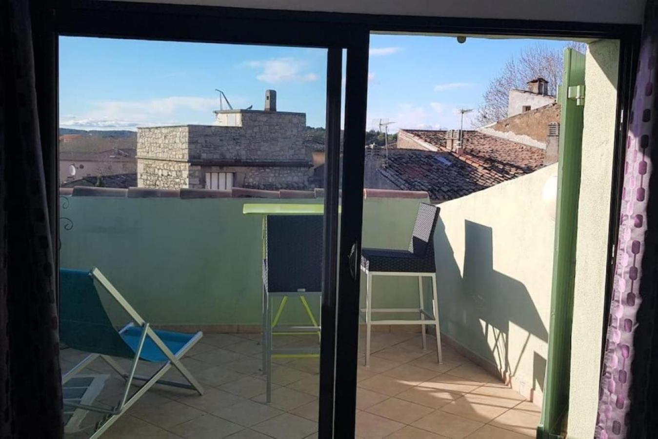 Duplex De Charme Avec Terrasse Au Coeur Du Village Lorgues Exteriör bild